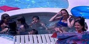 Hot Chicks in Hot Tub